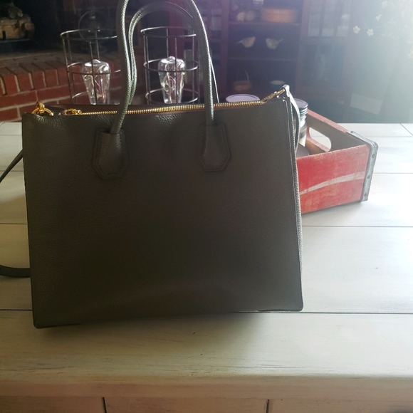 Michael Kors Handbags - Michael Kors Tote